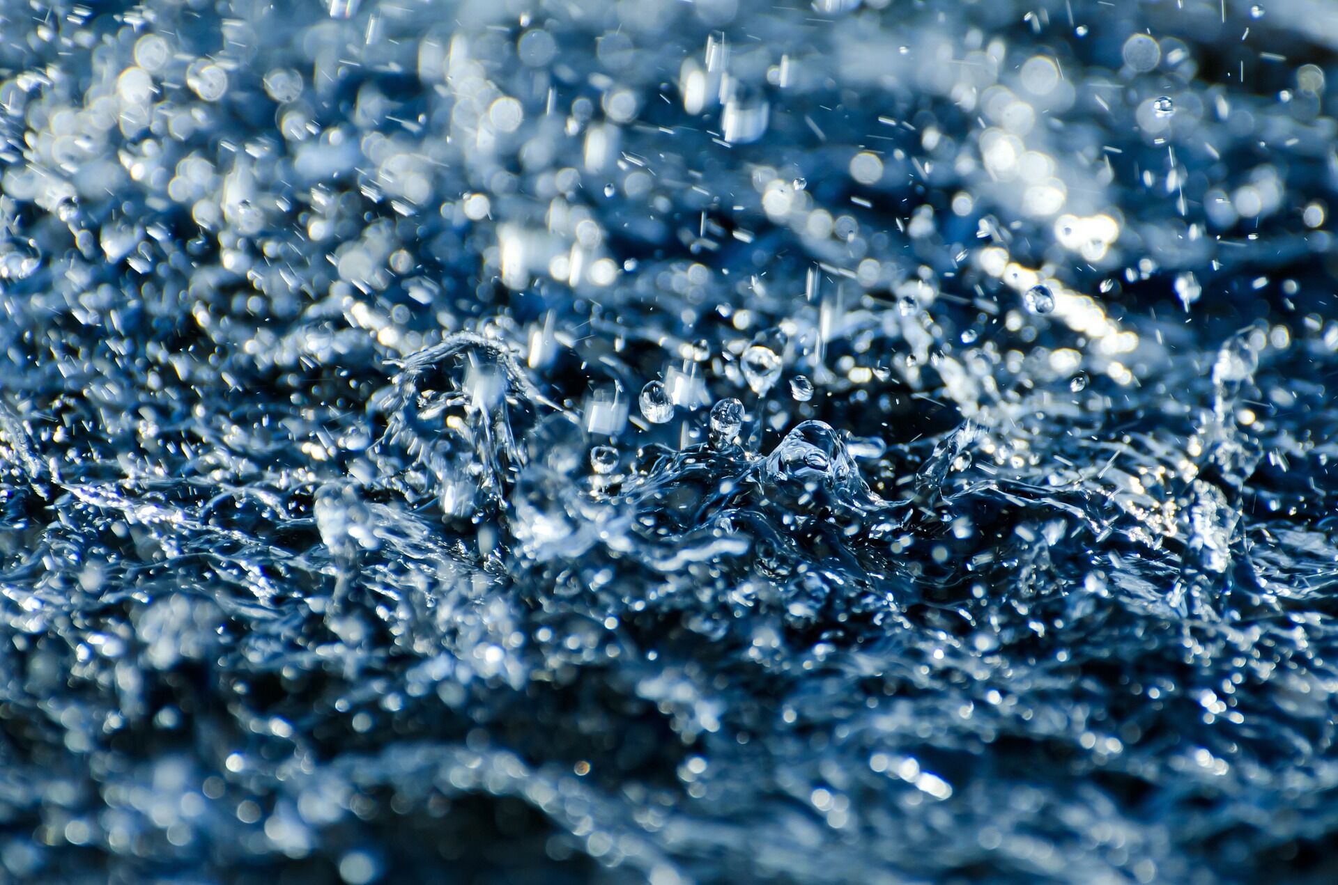 water-drops-gf34e27b80_1920